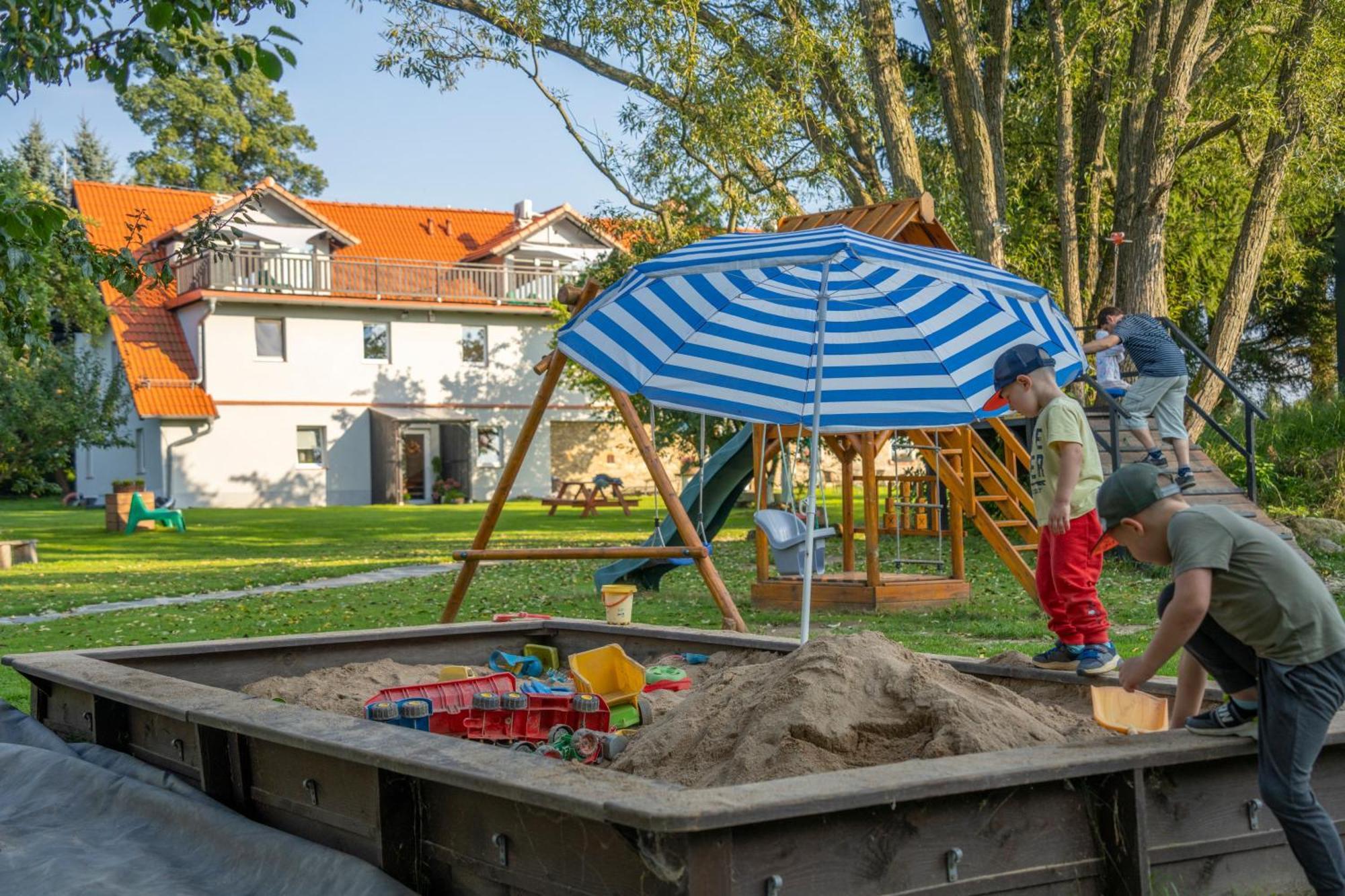 Bed and Breakfast Dom W Domu - Izera Glamping Gajowka  Esterno foto